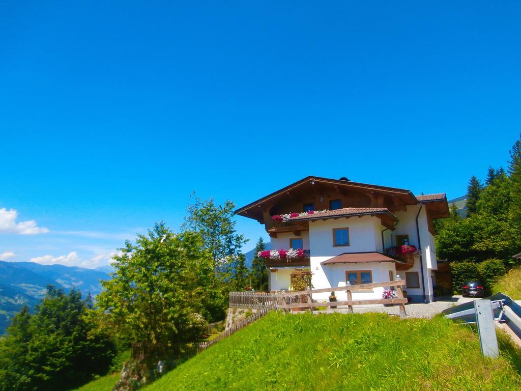 Appartement Landhaus Claudia à Zell am Ziller Extérieur photo
